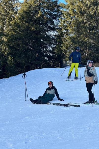 Drei Skifahrer 04 05 2025